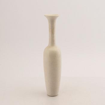 Gunnar Nylund, vas signerad Rörstrand stengods.