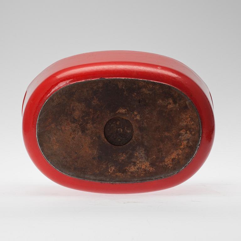 GRYTA MED LOCK, emaljerat gjutjärn, Timo Sarpaneva för Rosenlew, formgiven 1960.