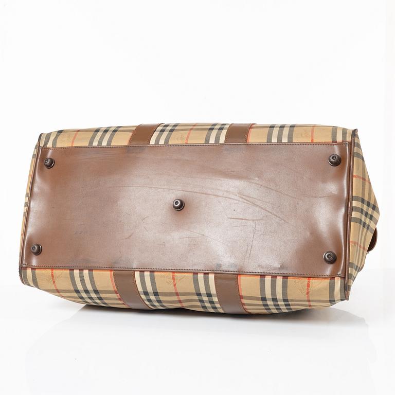 Burberry, weekend bag.