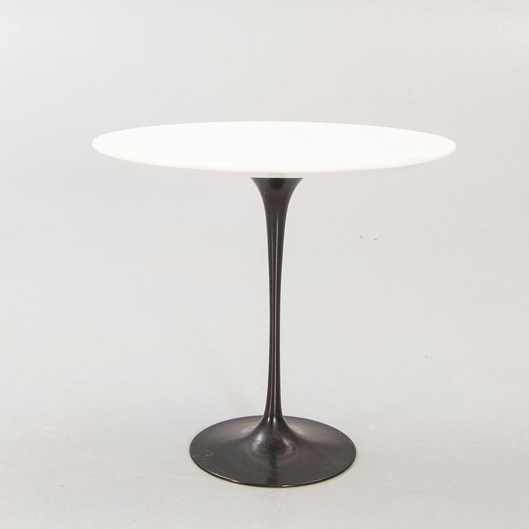 Eero Saarinen, sidobord "Tulip" Knoll International sent 1900-tal.