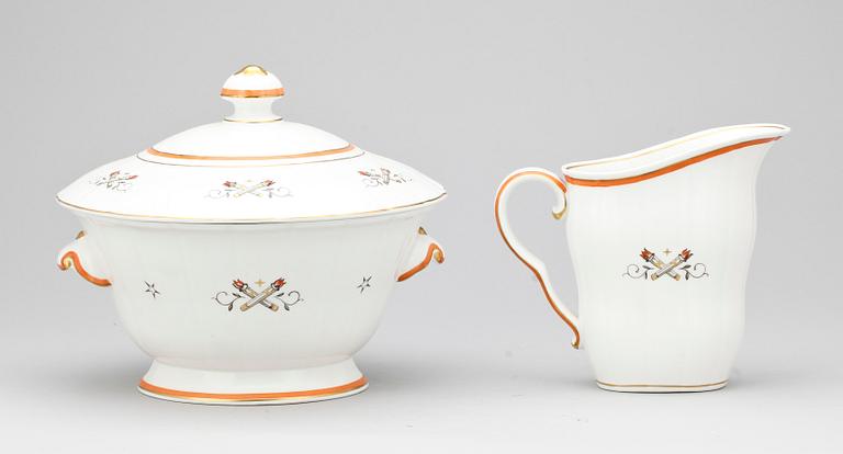 SERVISDELAR, 75 delar, benporslin, "Facklan", Wilhelm Kåge, Gustavsberg, 1930-tal.
