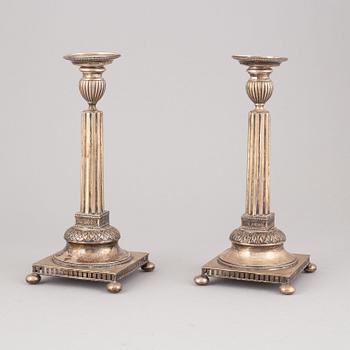 A pair of silver Gustavian style candle holder, C.G.Hallberg, Stockholm, 1909-1910.