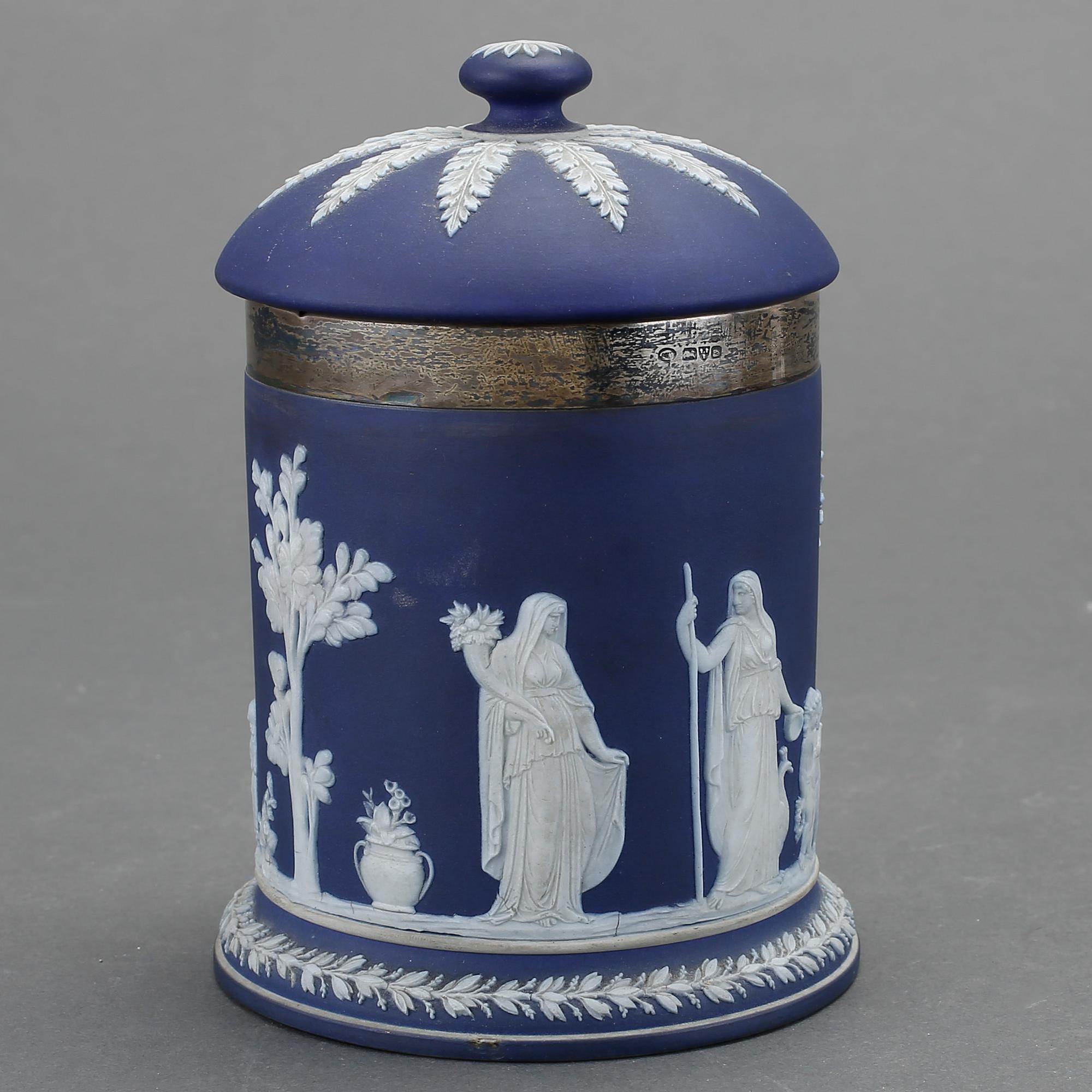 TOBAKSBURK, porslin samt silver, Chester, Wedgewood, 1907.