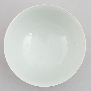 A porcelain bowl, China, late Qing dynasty, around 1900.