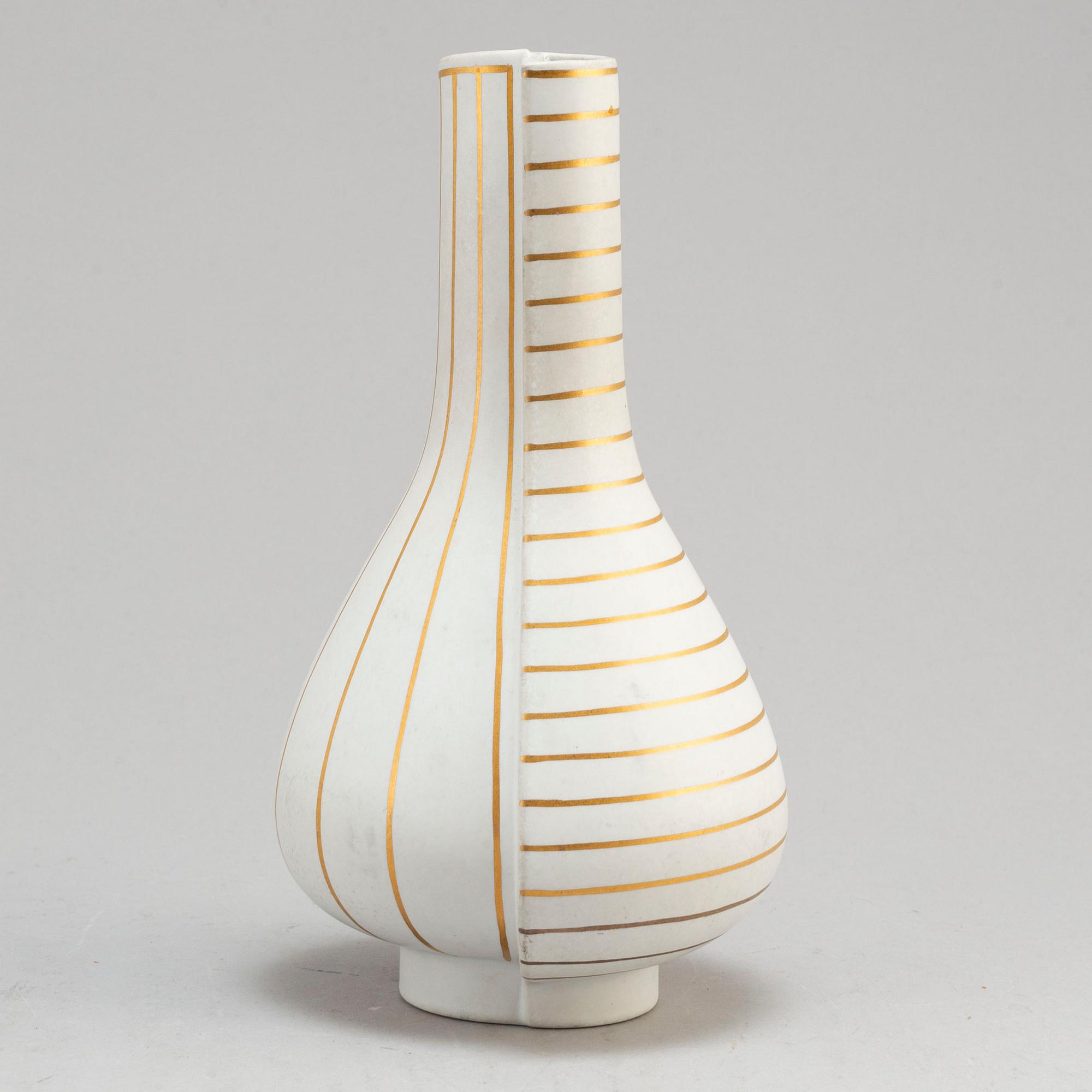 WILHELM KÅGE, vas, stengods, "Guldsurrea", Gustavsberg studio.