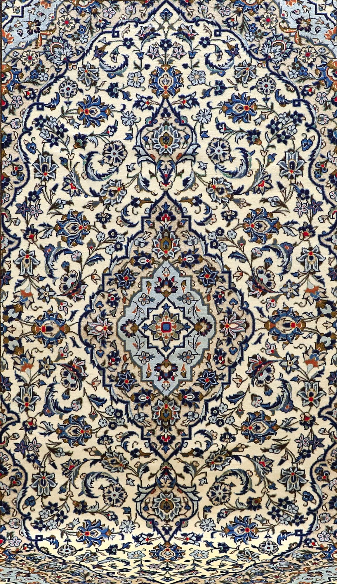 Matta, Keshan, ca 400 x 297 cm.