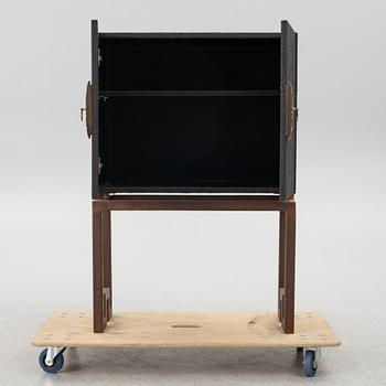 Cabinet, DIS, 2000s.