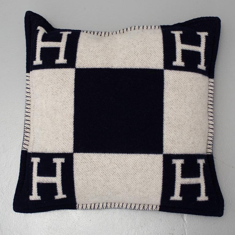 HERMÈS, "Avalon" cushion.