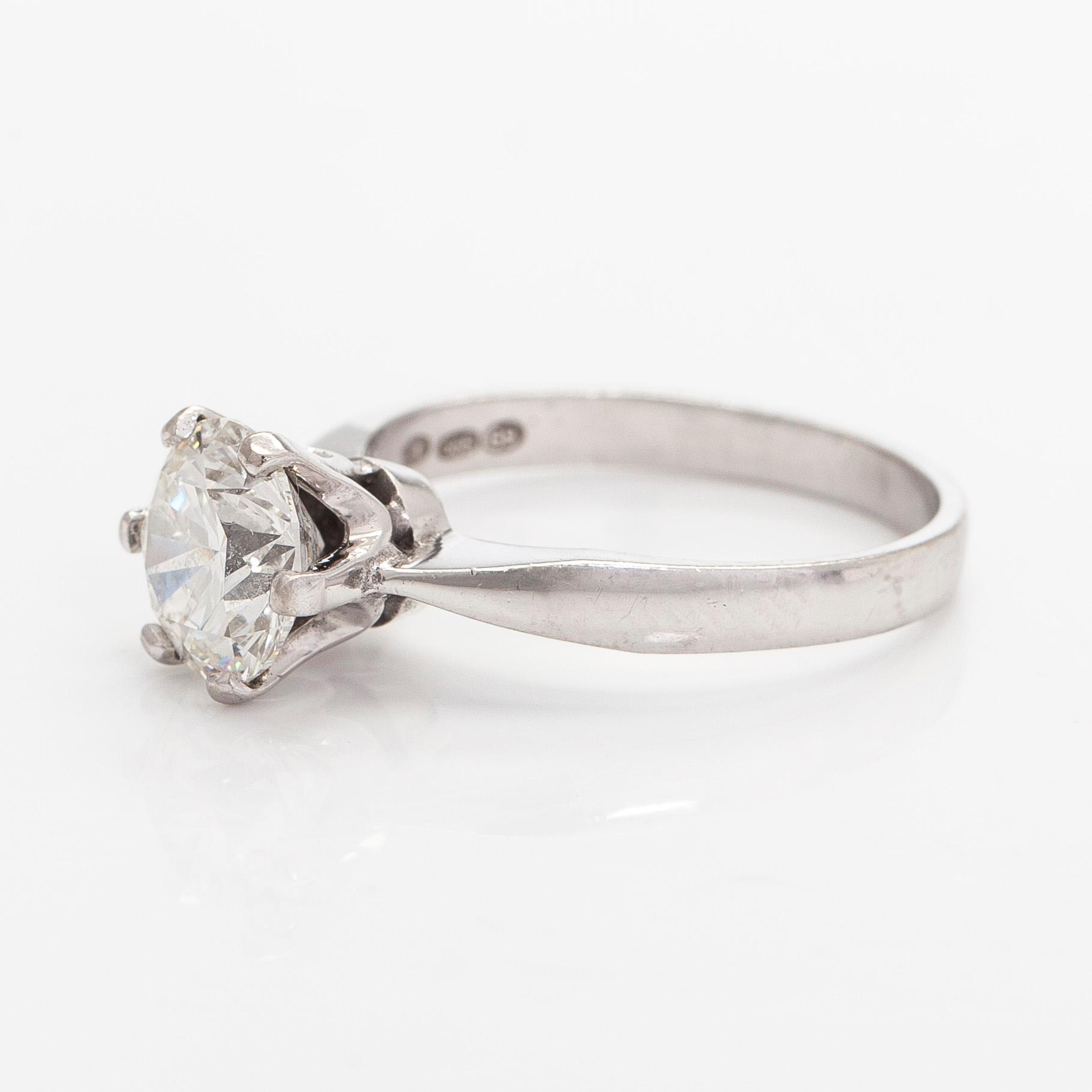 Ring, briljantslipad diamant, 14K vitguld, Kallion Korupaja, Helsingfors 2008.