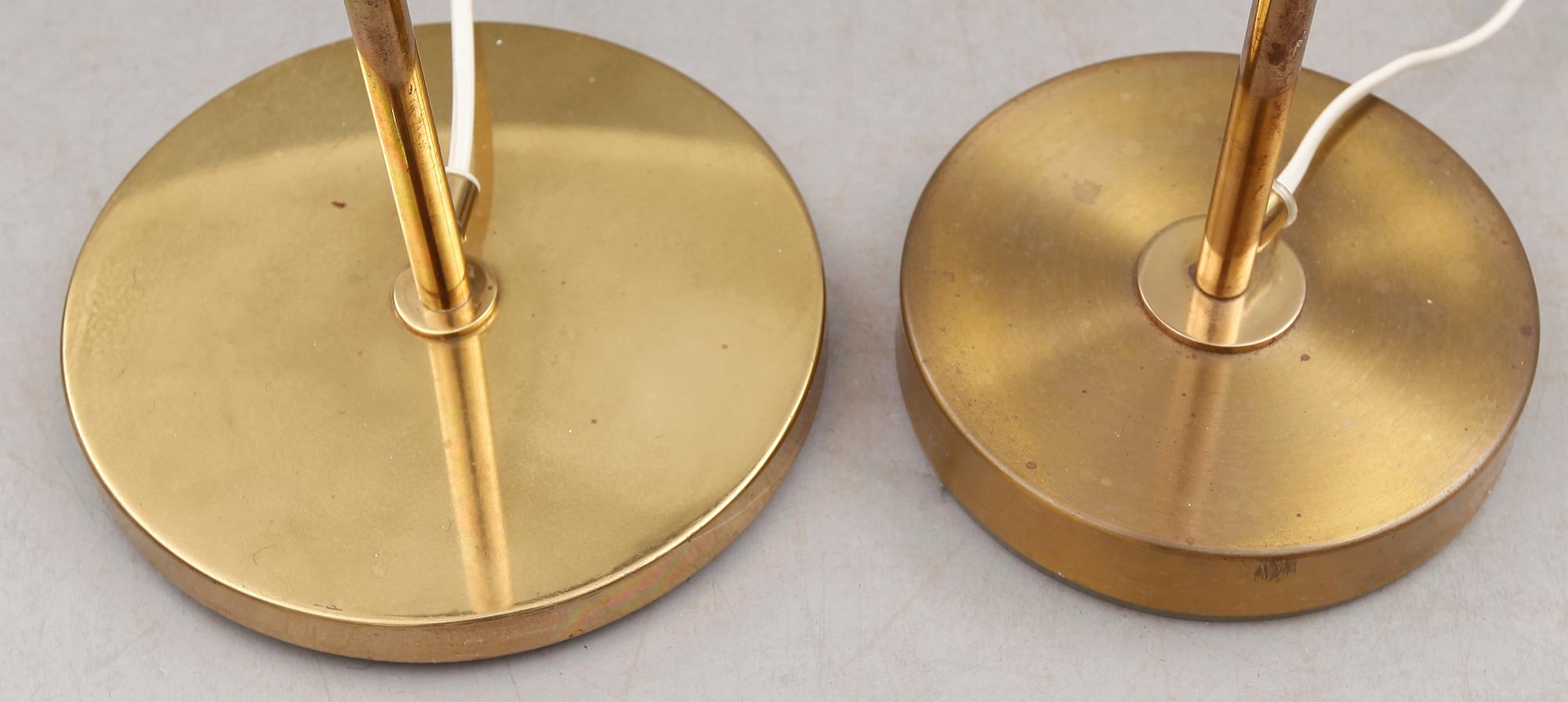 GOLVLAMPOR, 2 st snarlika, bl a Tyringe Konsthantverk, 1900-talets andra hälft.