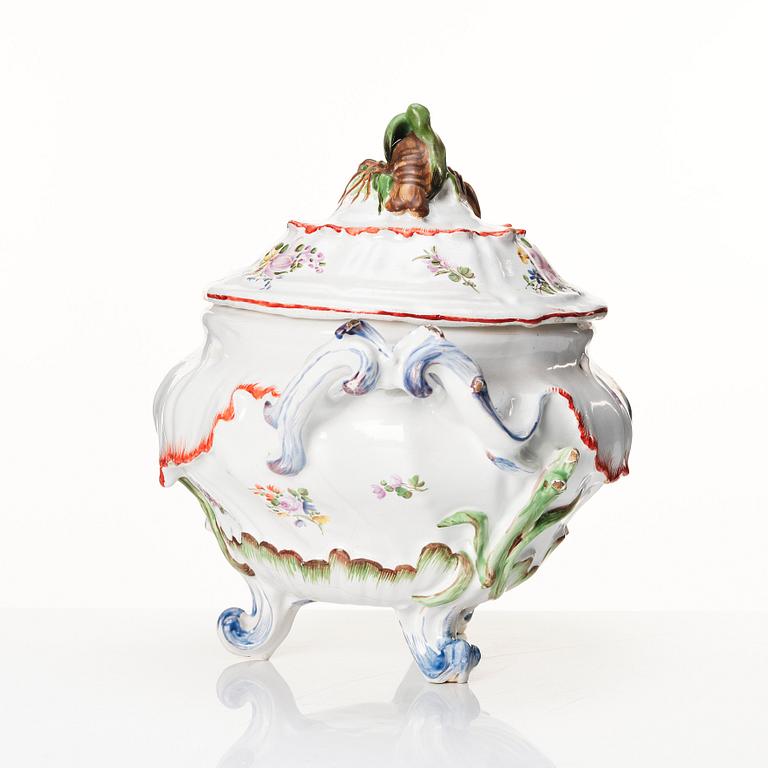 A Rococo faience tureen with cover, unmarked, Rörstrand, 18th Century.