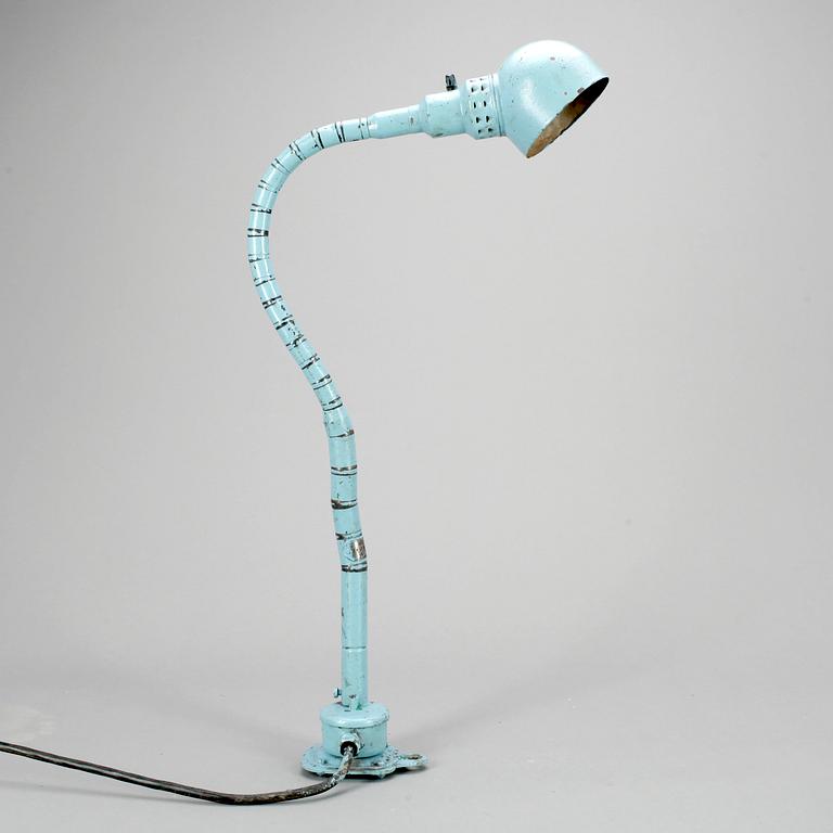 INDUSTRILAMPA, Brottby Mek Verkstad AB, Mölndal, 1900-talets första hälft.