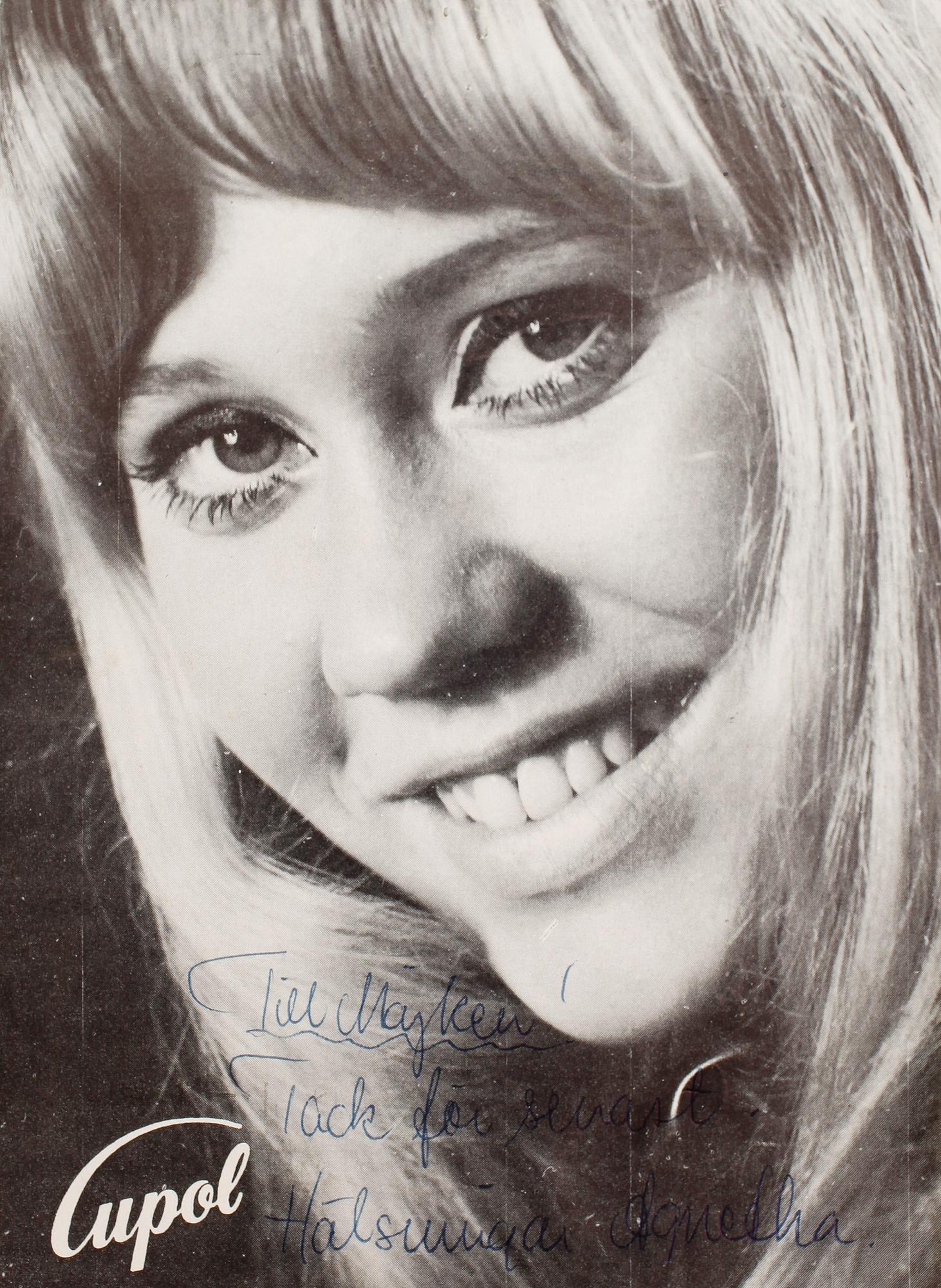 SAMLING AUTOGRAFER, 1950/60-tal, bla Agnetha Fältskog. Flera med dedikationer.