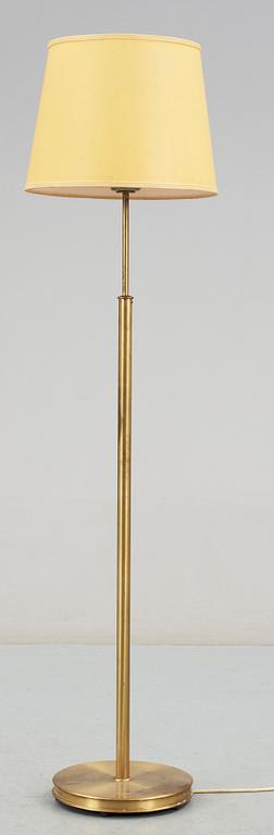 GOLVLAMPA, mässing, Firma Svenskt Tenn. Modellnummer 2148, 1900-talets första hälft/mitt.