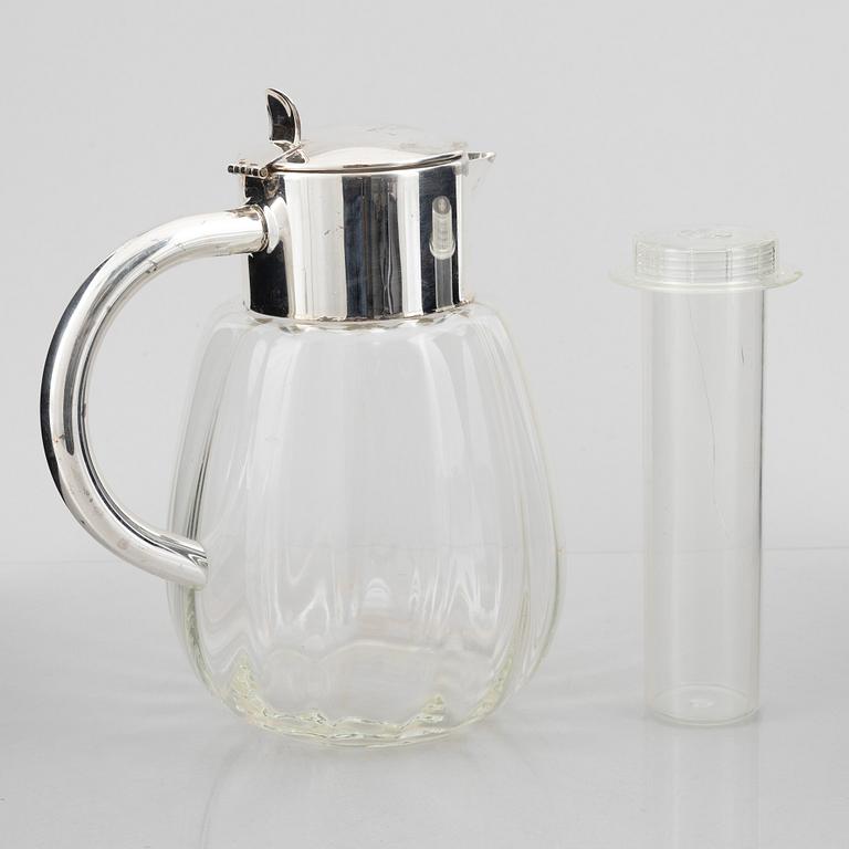 Lemonadkanna/cocktailkanna, saluförd på Firma Svenskt Tenn, 1900-talets andra hälft.