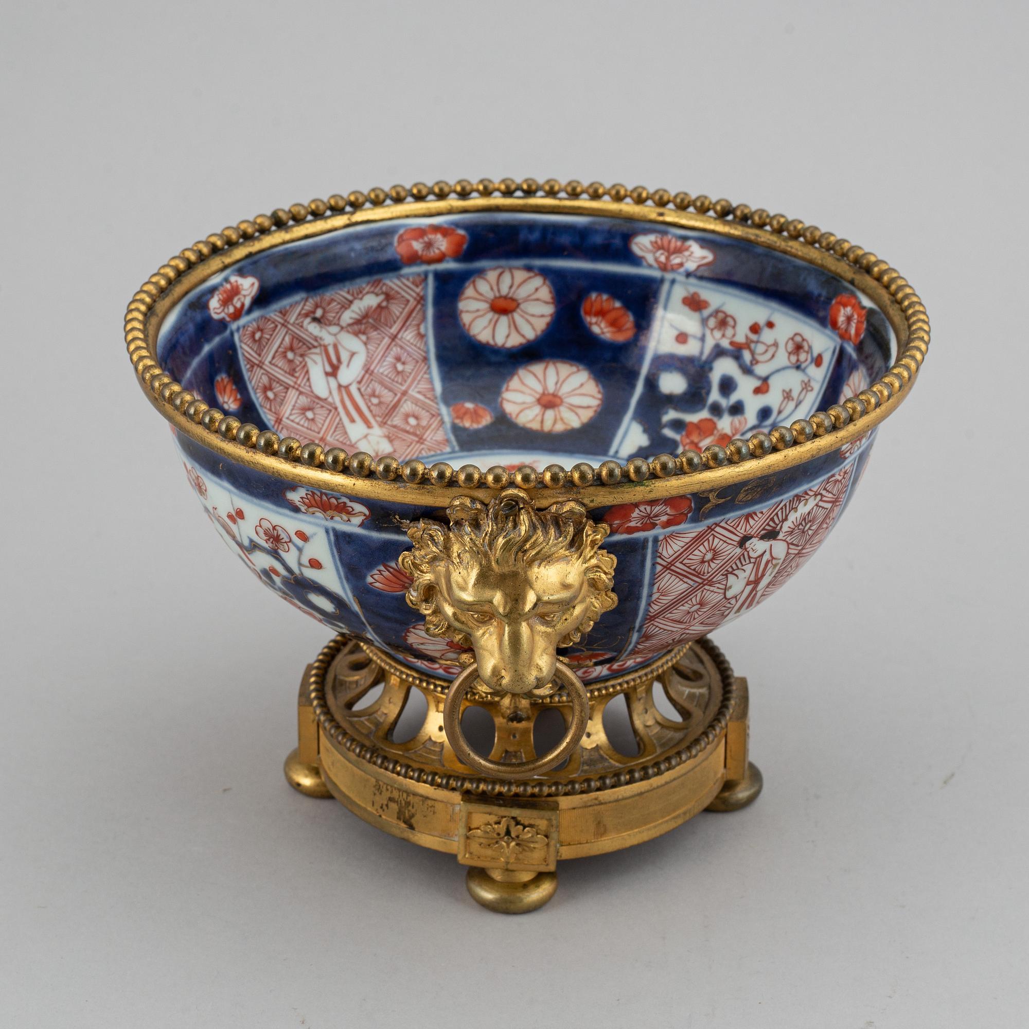 A Japanese imari bowl, with  European bronze mount, 19th century.
