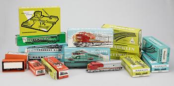 PARTI LEKSAKSJÄRNVÄGSDELAR, bl.a. Märklin. Tidigt 1960-tal.