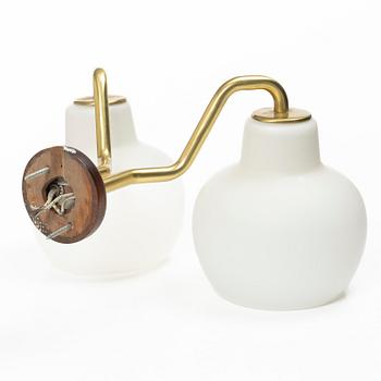 Vilhelm Lauritzen, a 'VL Ring Crown 2" wall light, louis Poulsen, end of the 20th century.