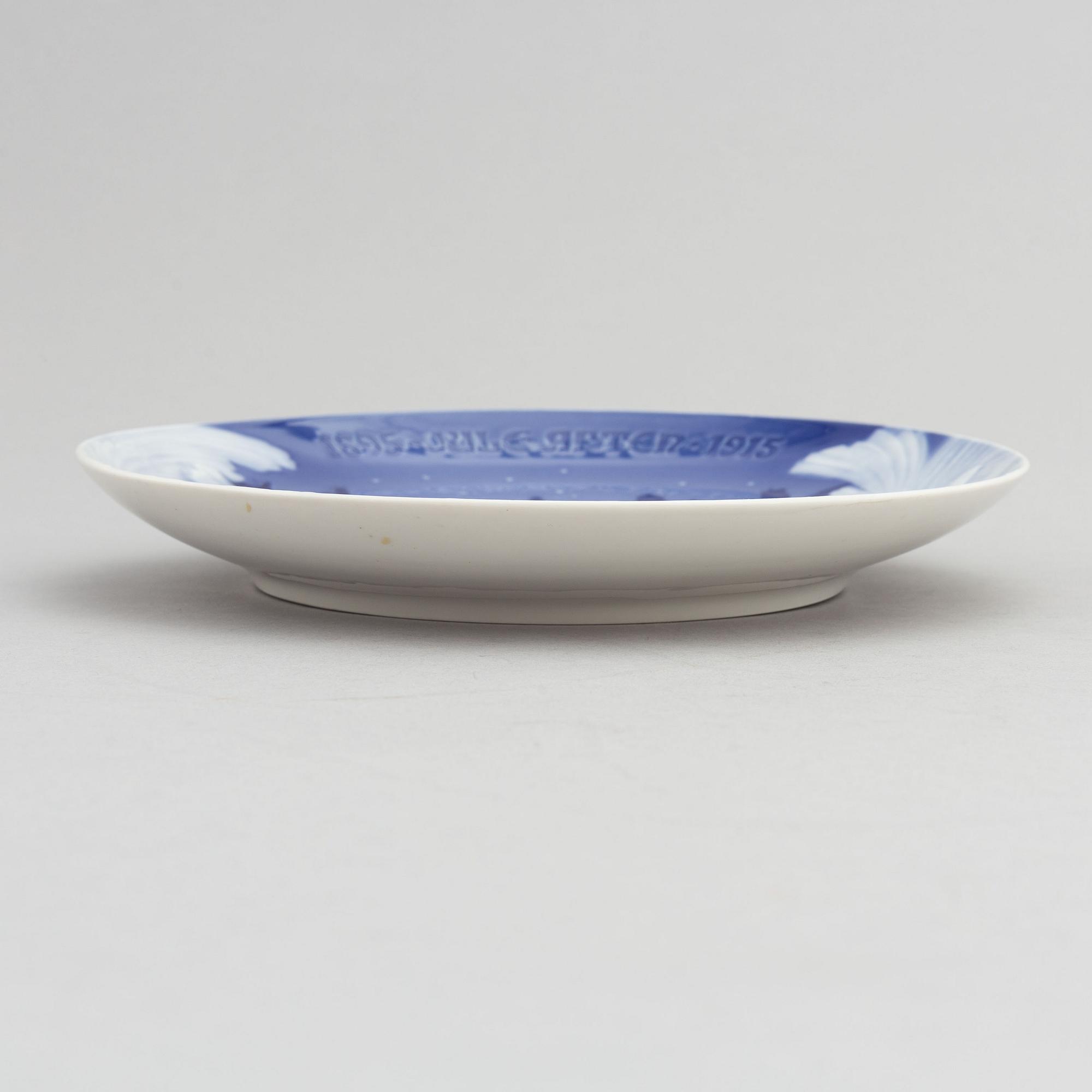 Jultallrik, porslin, "1895 Jule Aften 1915", Bing & Grøndahl, Danmark.