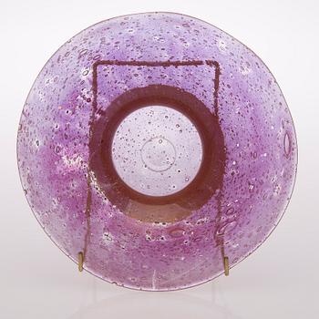 A glass dish from the 1960/70s, signed K. Franck, Nuutajärvi Notsjö.