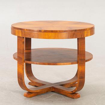 A walnut Art Deco style coffee table 21st century.