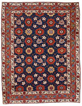 17. MATTO, a semi-antique Persian with a Veramin pattern, ca 199,5 x 150,5-153 cm.