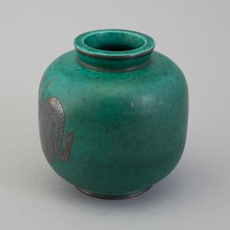 WILHELM KÅGE. Vas "Argenta", stengods, Gustavsberg.