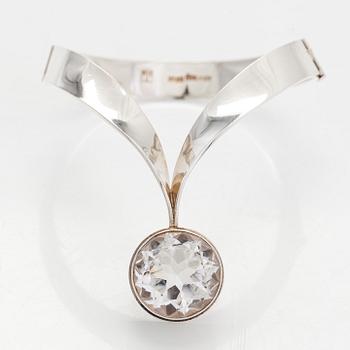 Kaulaketju ja rannekoru, viistehiotut vuorikristallit, hopeaa, Kaunis Koru 1972.