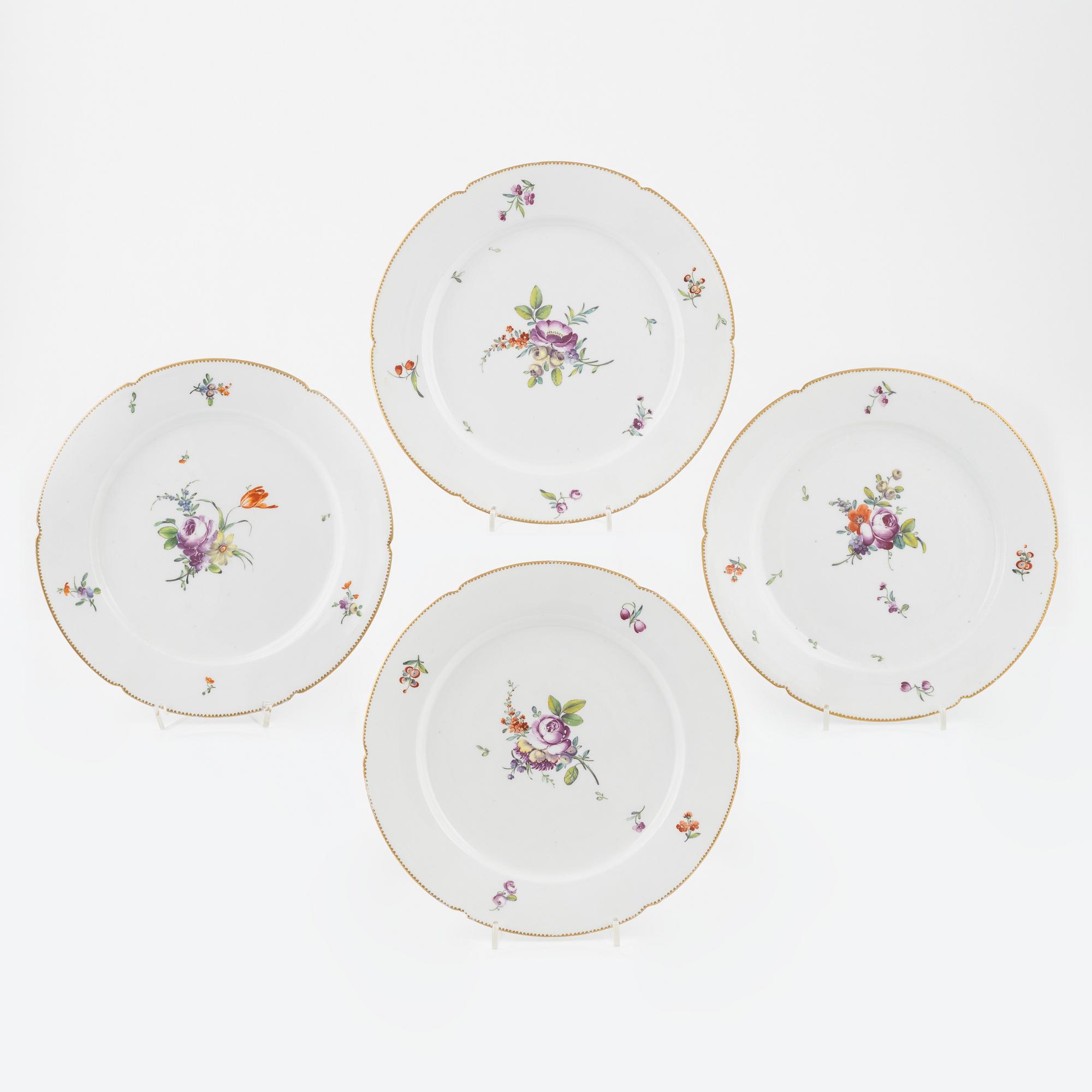 Four porcelaine dishes, 1800's, marked #B".