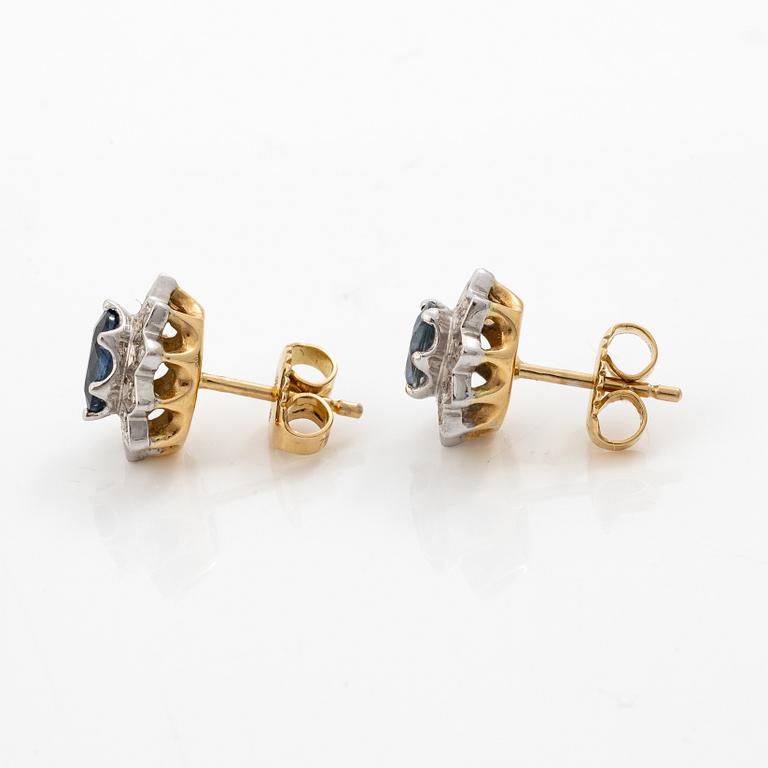 Örhägen, carmosé. 18K guld med safirer och små åttkantslipade diamanter.