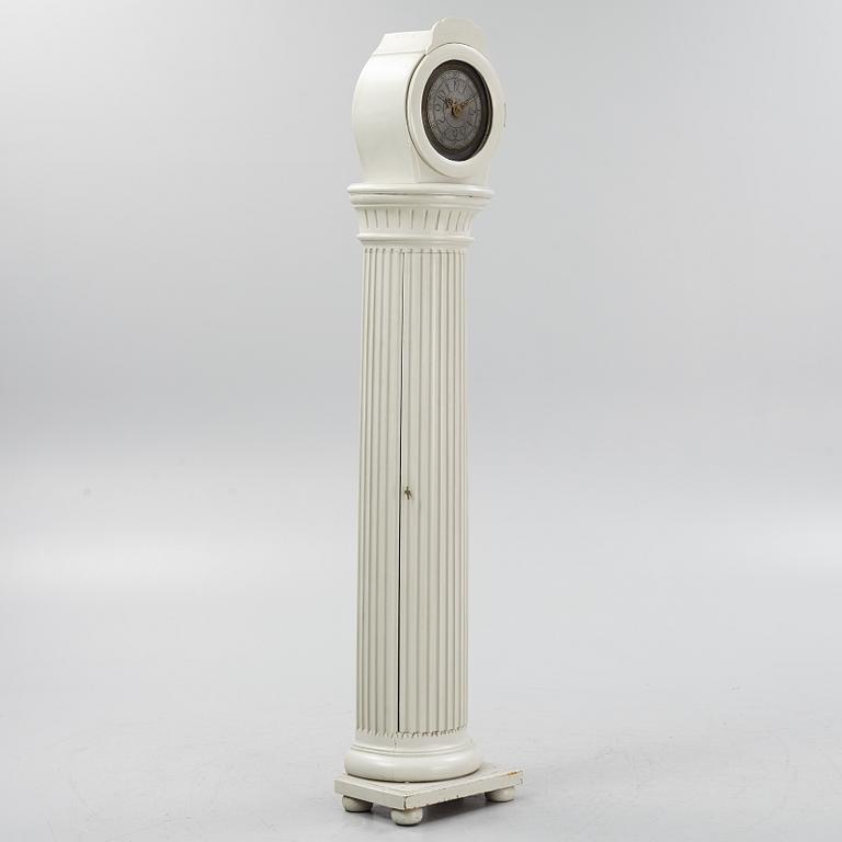 Golvur, Sengustavianskt, omkring år 1800.