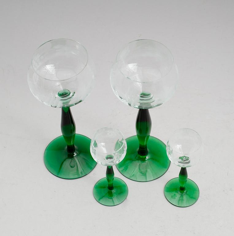 VITVINSGLAS, 12 st samt LIKÖRGLAS, 12 st, 1900-talets mitt.