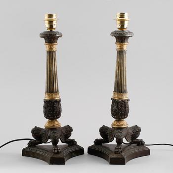 BORDSLAMPOR, 1 par, empirestil, 1800-talets andra hälft.