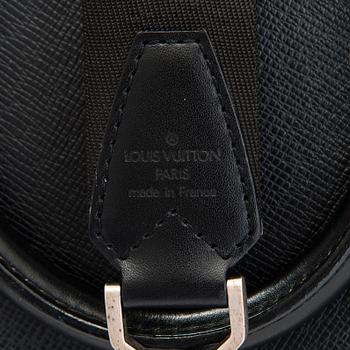 Louis Vuitton, a 'Taiga Kendall GM' weekend bag.