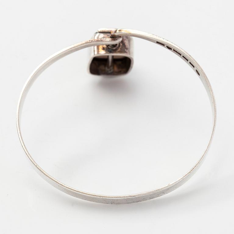 Armring, rökkvarts, silver, Veikko Reinikka, Kalevala Koru, Helsingfors 1960.