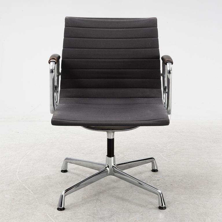 Charles & Ray Eames, EA 108 office chair, Vitra.
