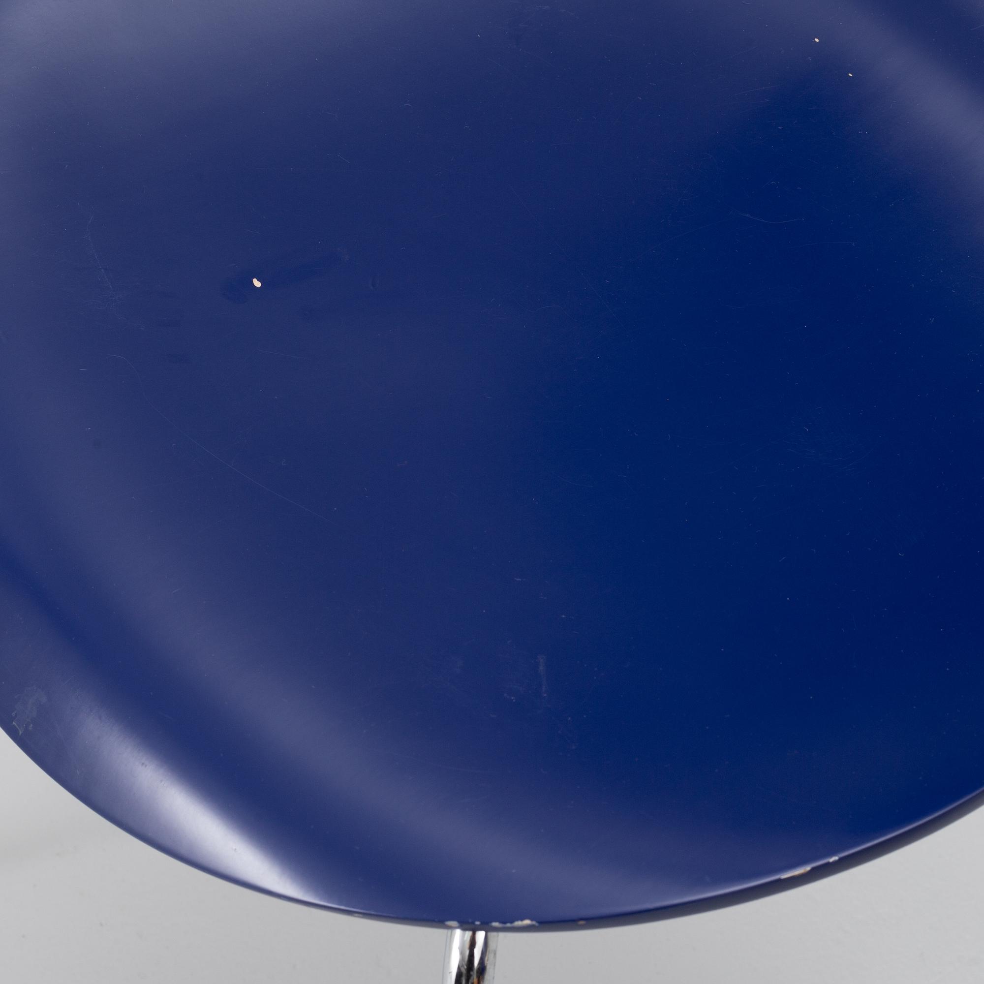 Arne Jacobsen, stolar, 4 st, "Sjuan", Fritz Hansen, Danmark.