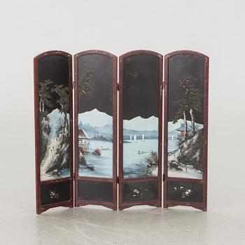 A Japanese folding screen around 1900.