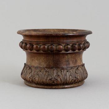 A TURNED AND CUT MAHOGANY MORTAR, troligen danish wet-indies, first half of the 19th century.