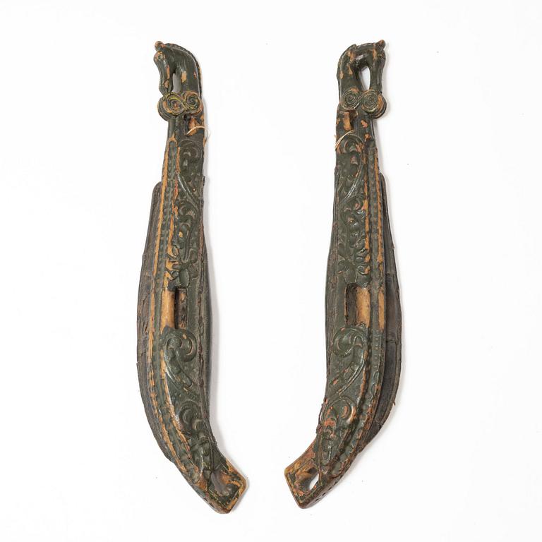 Lokor, ett par, Allmoge, Hälsingland, 1700- / tidigt 1800-tal.