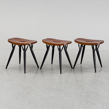 ILMARI TAPIOVAARA, pallar, a set of three "Pirkka" stools, Artek, Finland.