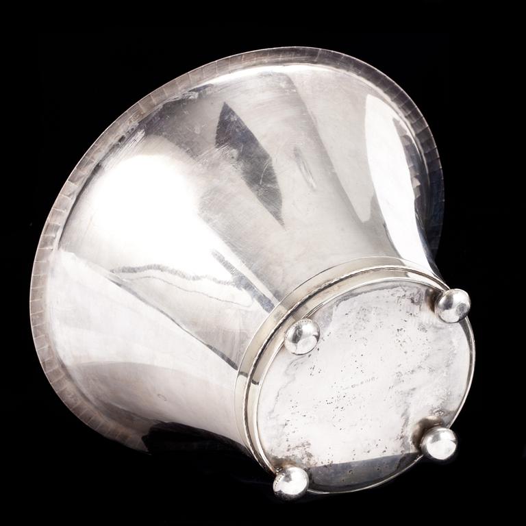 VAS, silver. G.A.B 1945. 470g.