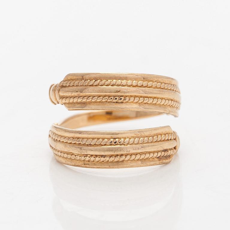 Kalevala Koru, ring, "Uskelan sormus", 14K gold, 1998.
