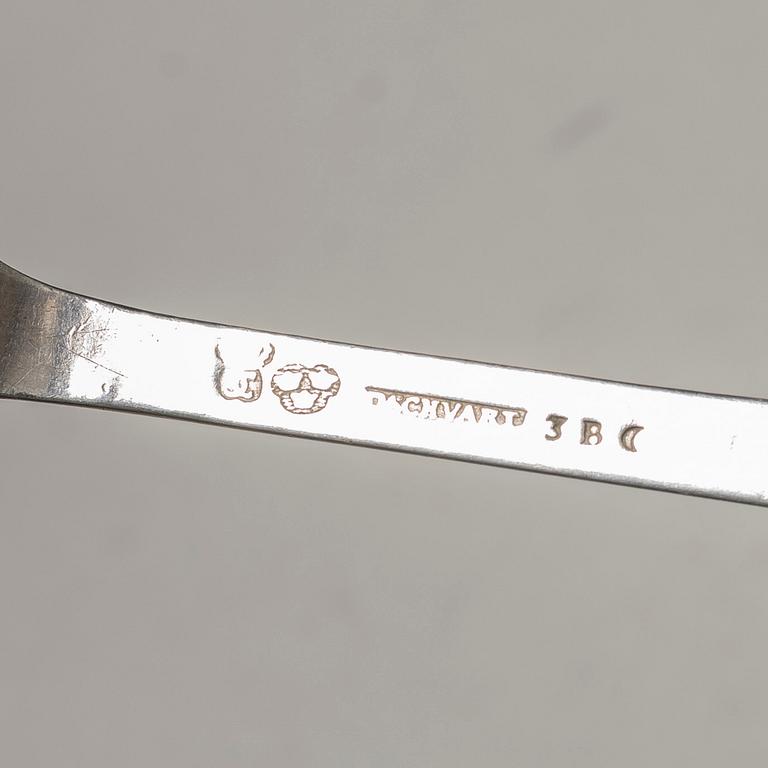 Matskedar, 5 st, silver, bl a Andreas Öhrman, Stockholm 1774, AG Herkepeus, Norrtälje 1866.