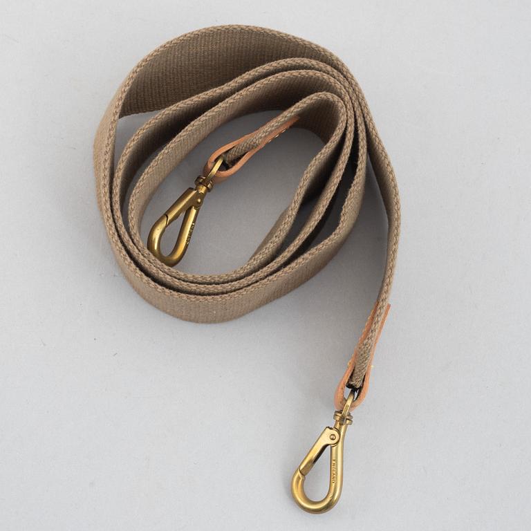 Mulberry, a picnic basket, late 20th Century.