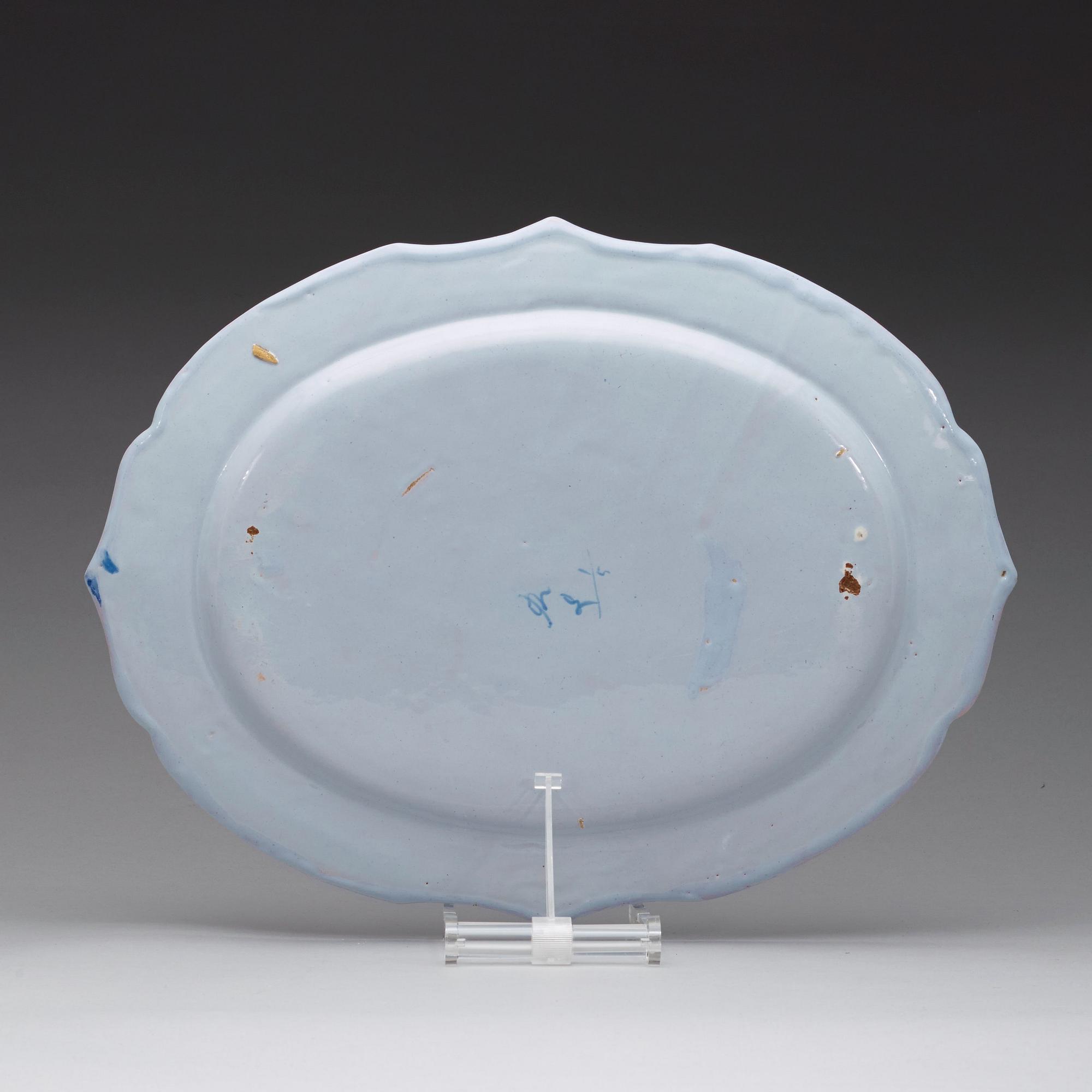 A Swedish Rörstrand faience charger, 1750-60.