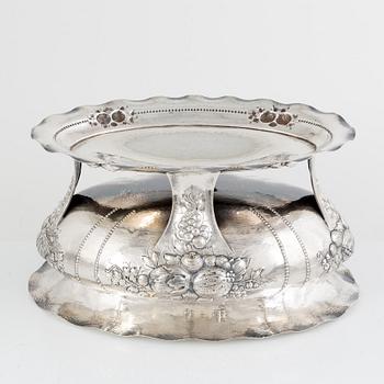 A silver jardinière, C.G.Hallberg, Stockholm, Sweden, 1913.