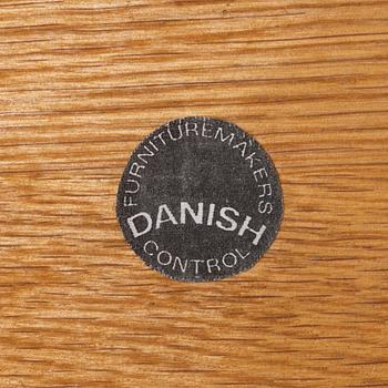 A safari chair with table, Denmark, mid 20th century.