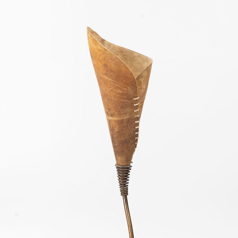 Contemporary floor lamp.