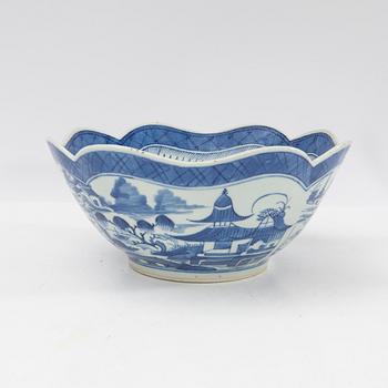 Skål, porslin, Kina 1800-tal.